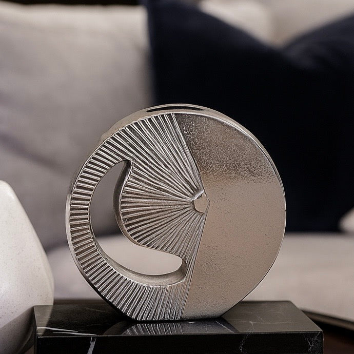 LUNAR RADIANCE VASE