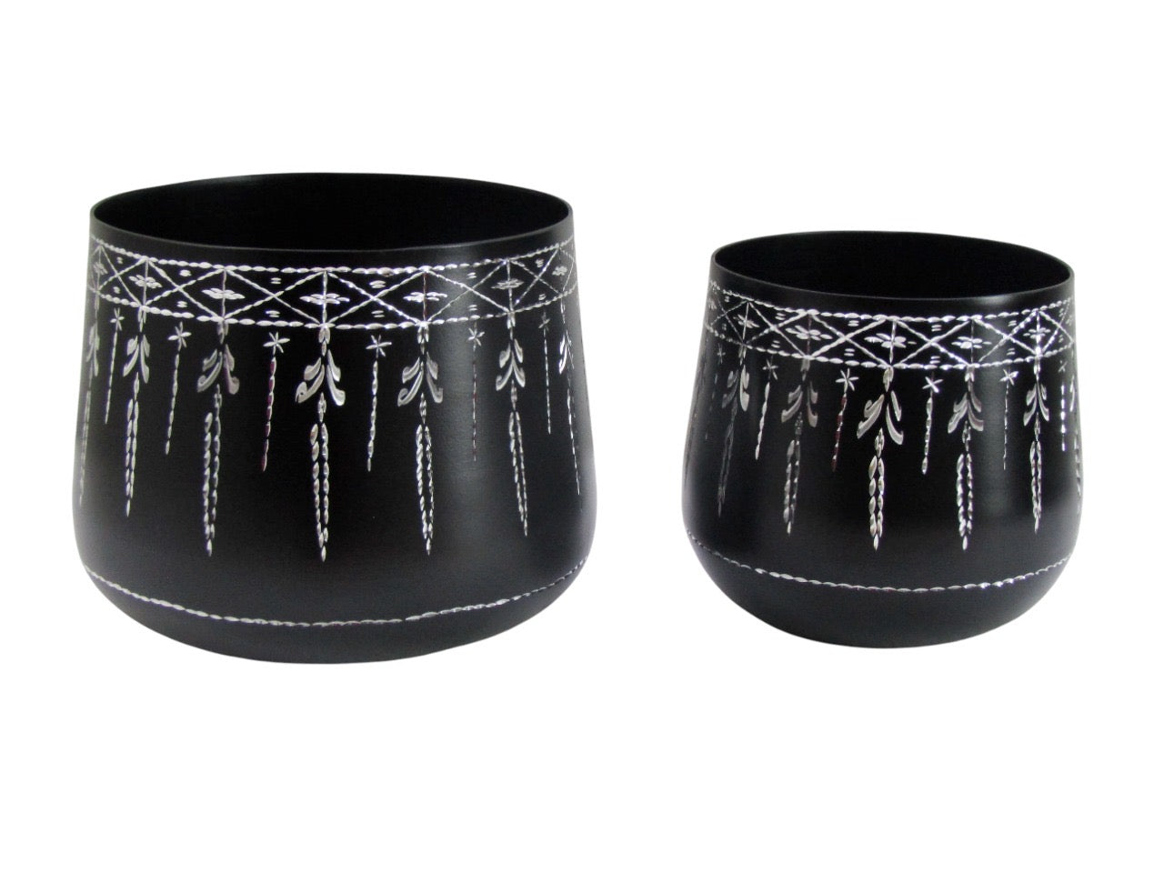 BLACK METAL EMBROIDED PLANTER(1) SET OF 2