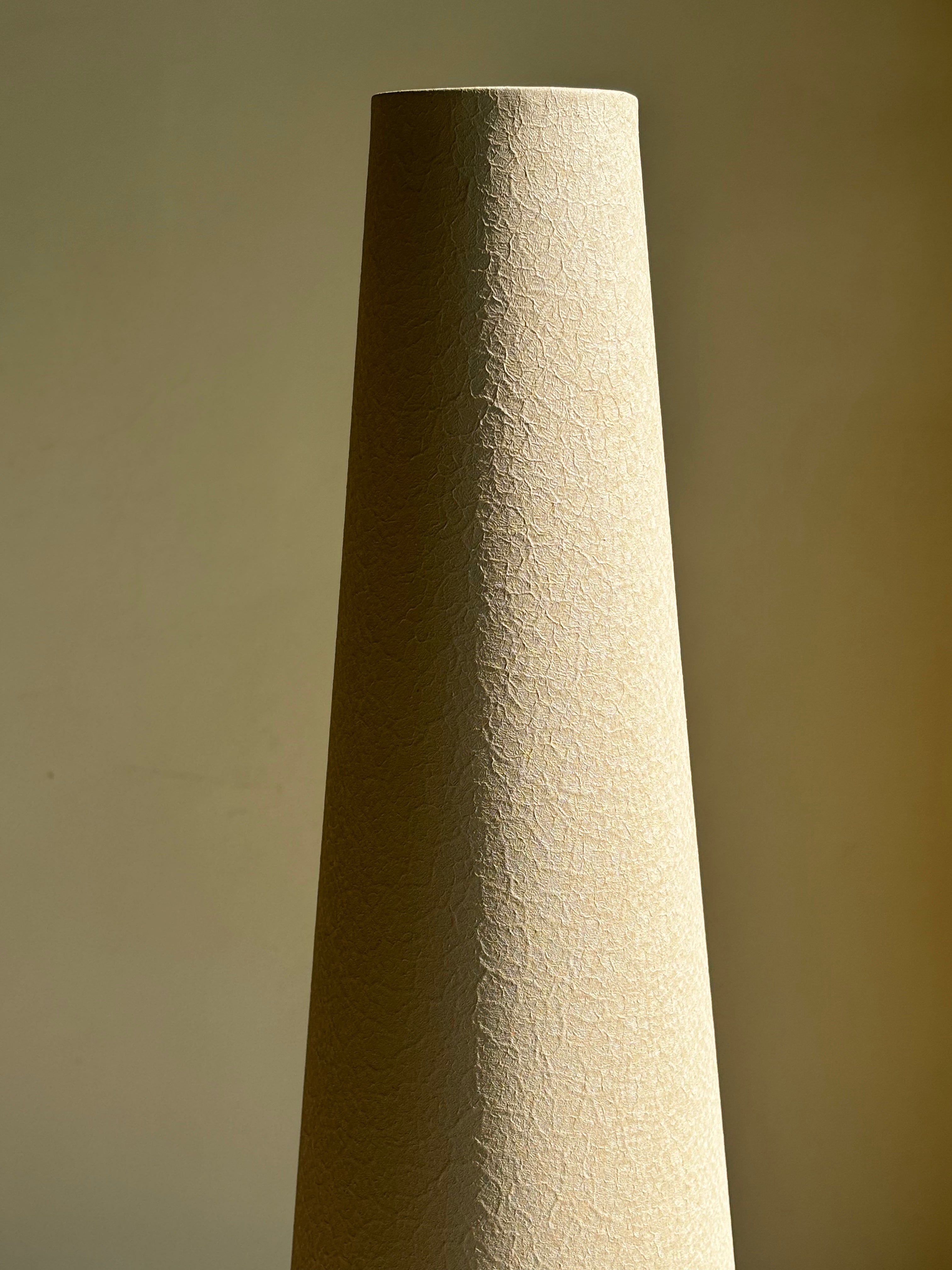 IVORY FLOOR VASE LEATHER FINISH