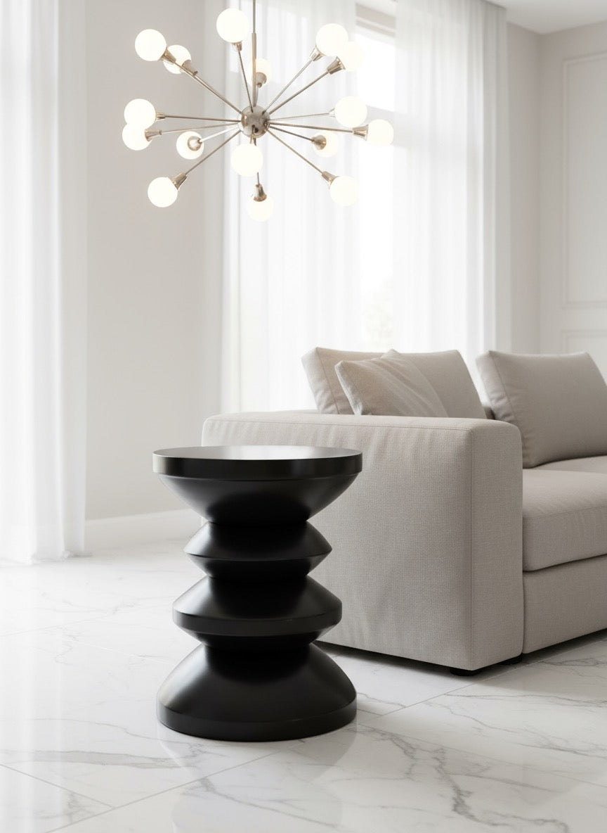NERO PEBBLE TABLE