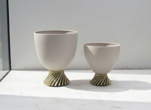 BEIGE LEATHER FINISH PLANTER (SET OF 2)