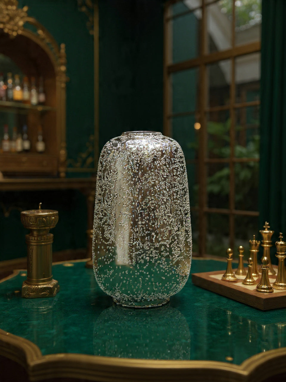 MIRAGE GLEAM METAL VASE